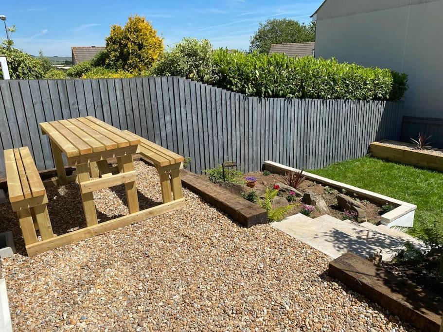 Stylish 3 Bed Home With Allocated Parking For 2 Liskeard Exterior photo