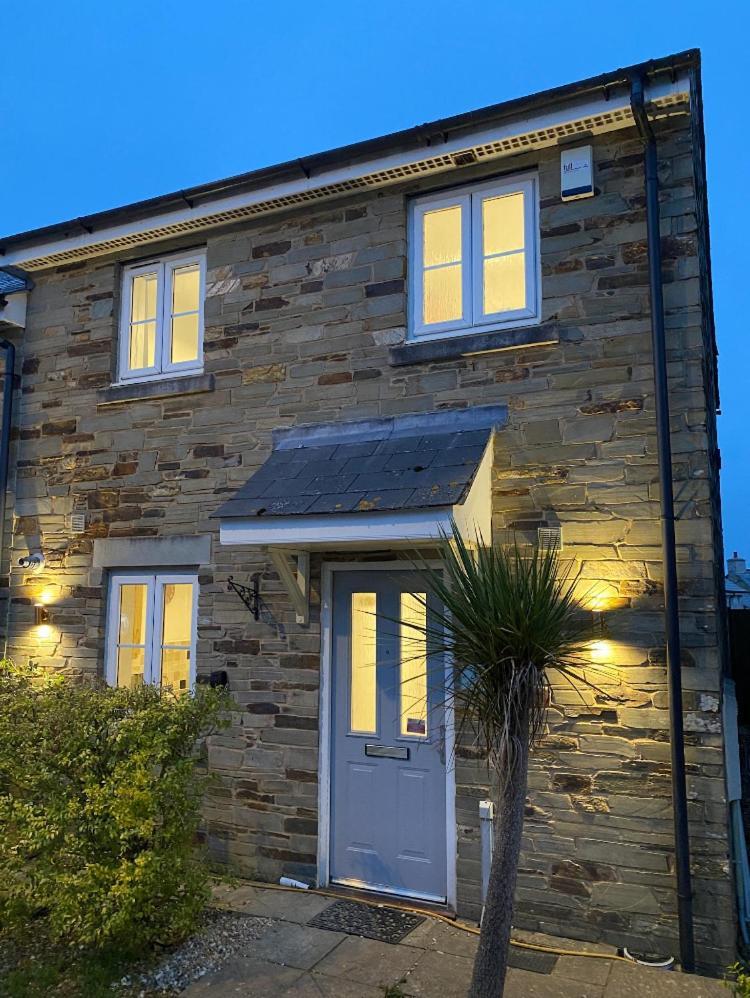 Stylish 3 Bed Home With Allocated Parking For 2 Liskeard Exterior photo